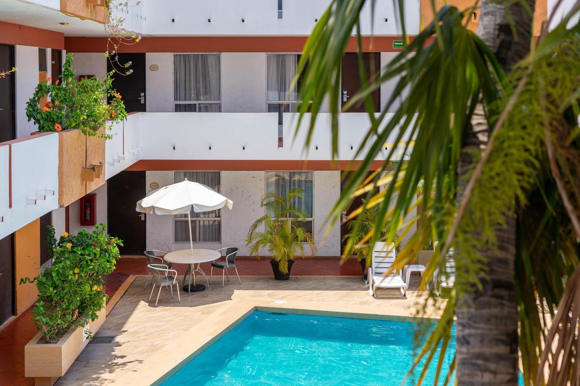 Hotel Azteca Inn 마사틀란 외부 사진