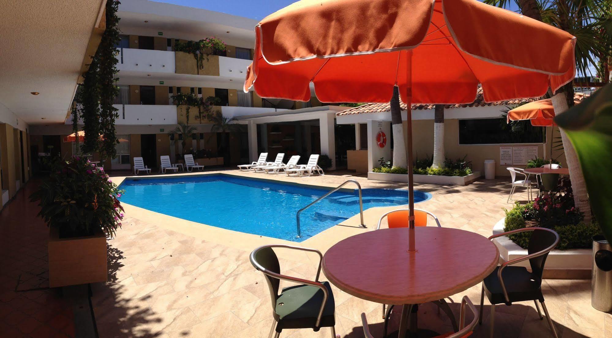Hotel Azteca Inn 마사틀란 외부 사진